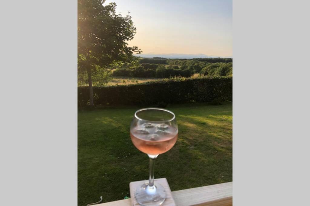 فيلا Symington في Boutique Cabin. The View المظهر الخارجي الصورة